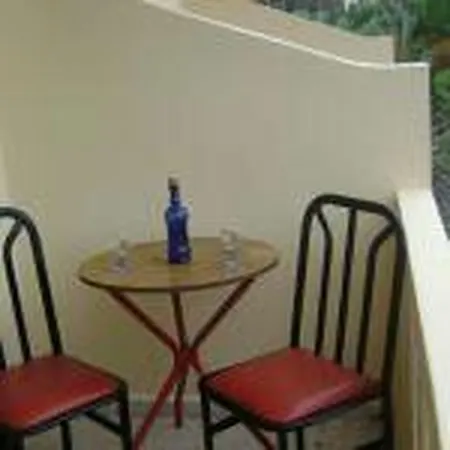 Hotel apartamentowy Adonis 2*