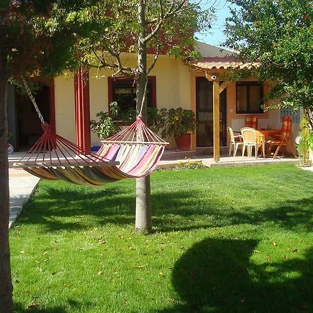 Adonis Hotel apartamentowy 2*