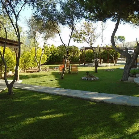 Hotel apartamentowy Adonis 2*
