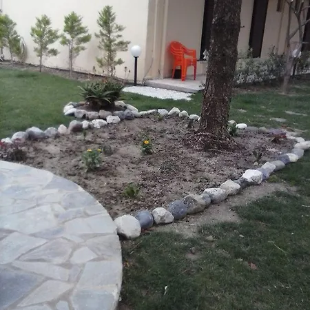 Apart-hotel Adonis 2*