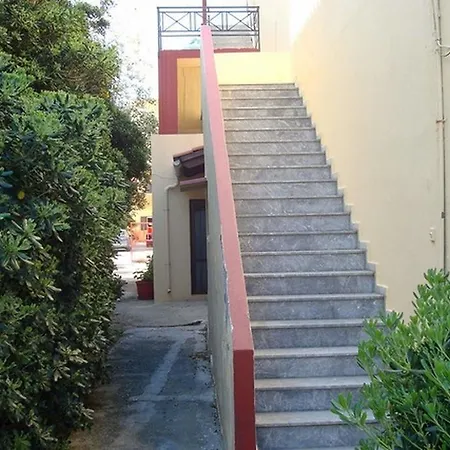 Apart-hotel Adonis 2*