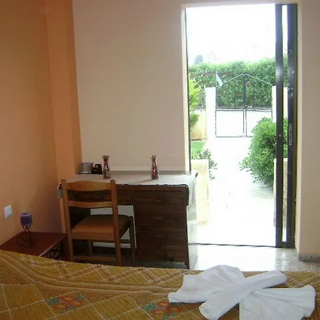 Apart-hotel Adonis Iráclio
