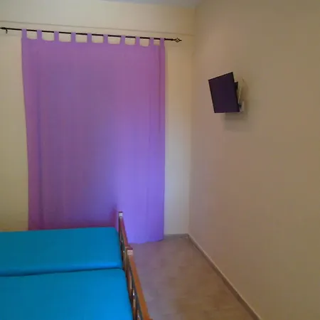Apart-hotel Adonis 2*